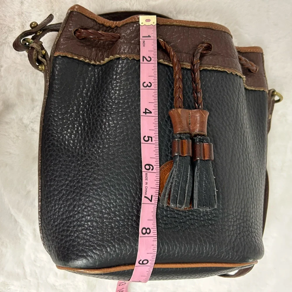 Dooney & Bourke VINTAGE Teton Bucket Bag - Picture 4 of 13